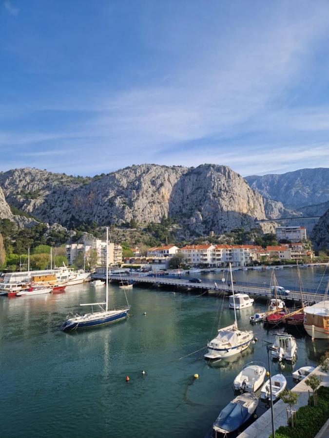 Apartman River Breeze Omis Bagian luar foto